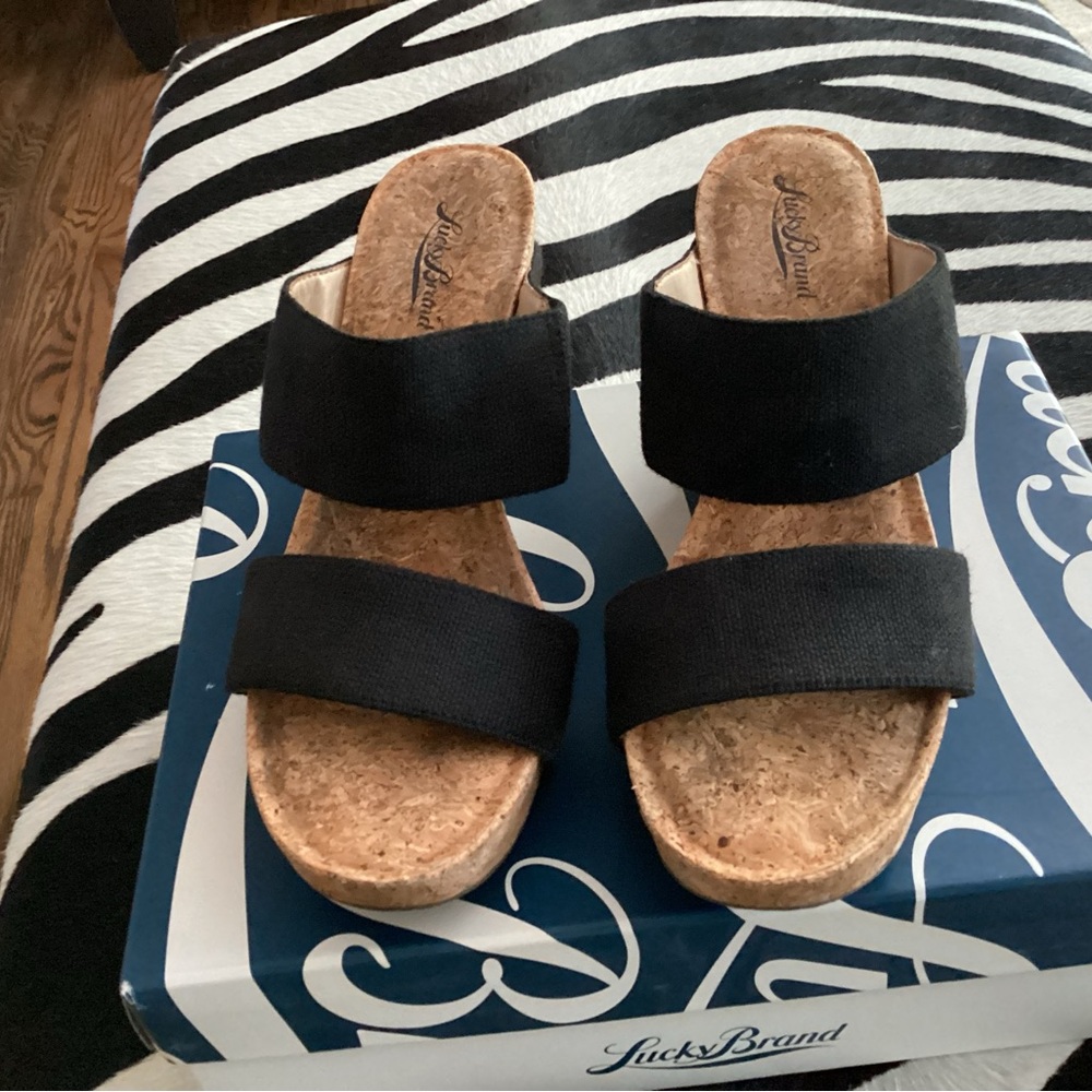 Lucky Brand Black and Tan Women's Sandals